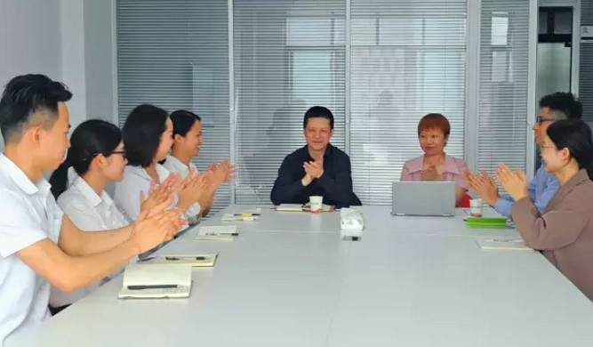 東方龍商務(wù)深圳分公司正式啟動運營服務(wù)，為實現(xiàn)公司5+6戰(zhàn)略布局邁出重要一步