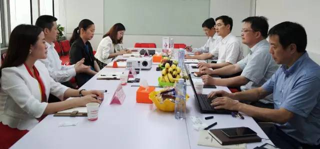 宣城市委常委、副市長汪謙慎一行冒著16級超強臺風奔赴東方龍商務洽談委托招商引資合作