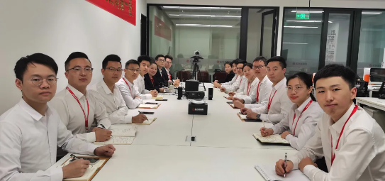  1月上旬，集團(tuán)舉行2021年首場投資選址項(xiàng)目評估會，成功通過34個高質(zhì)量項(xiàng)目