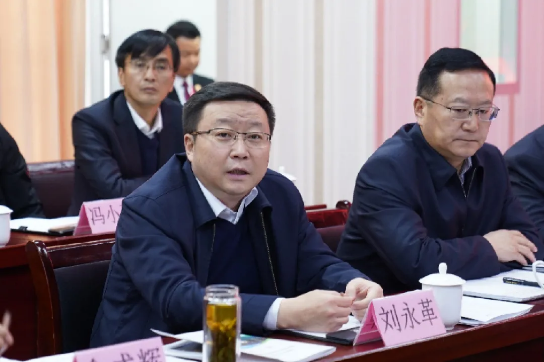 甘肅省人大常委會(huì)副主任、甘南藏族自治州委書記俞成輝一行蒞臨東方龍商務(wù)集團(tuán)，打造委托招商引資全國(guó)新標(biāo)桿