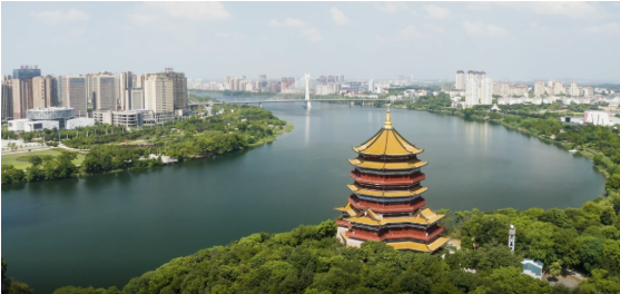 集團全力助推江西省鷹潭市月湖區委托招商引資，以“園區經濟”為抓手，打造發展“增長極”