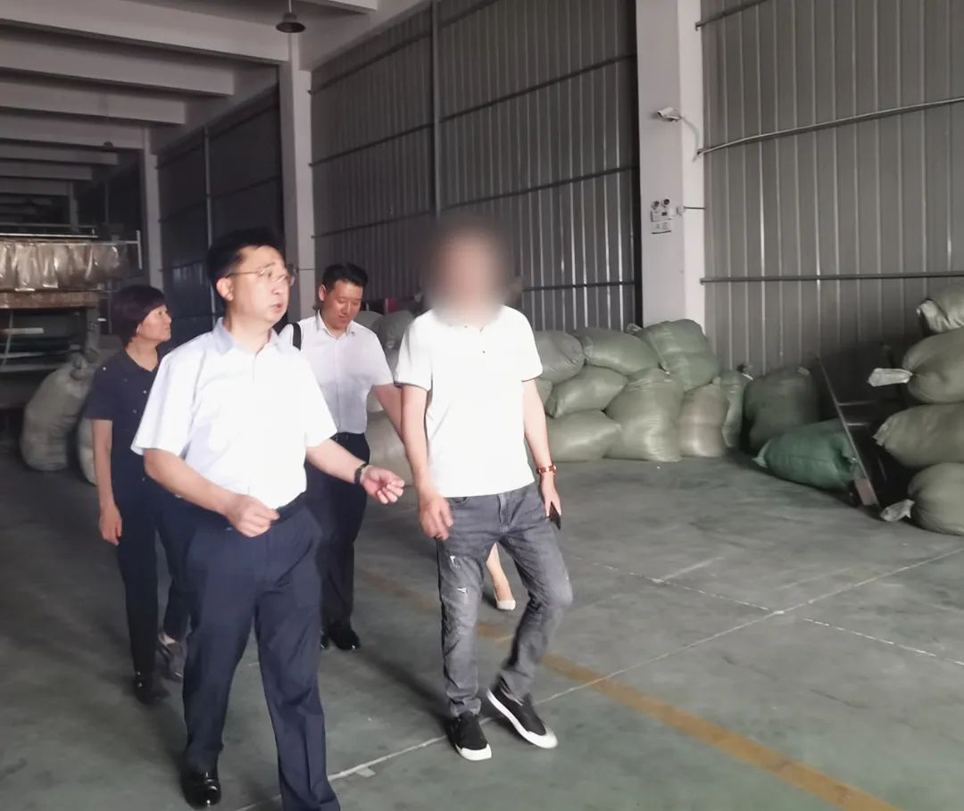 國(guó)內(nèi)知名婚紗品牌深度合作商！山東某地方政府順利考察高檔婚紗禮服布料擴(kuò)建投資選址項(xiàng)目企業(yè)