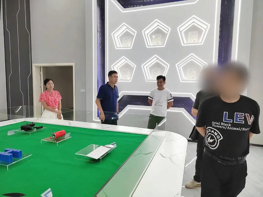 競爭優勢明顯，多元化產品暢銷海內外！品牌智能終端擴建投資選址項目方順利考察江西某地方政府