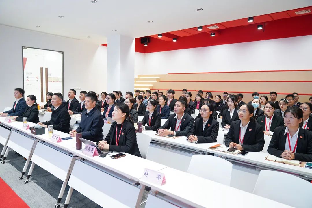 聚焦重點，拓寬渠道，重“精”重“效”，推動落地！11月中旬，集團成功通過33個優(yōu)質(zhì)投資選址項目