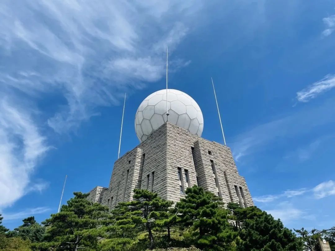 東方龍商務(wù)與春天有個約會！集團100余人赴安徽黃山“團建”，太嗨了！“奔跑二季度”——我們準備好了！