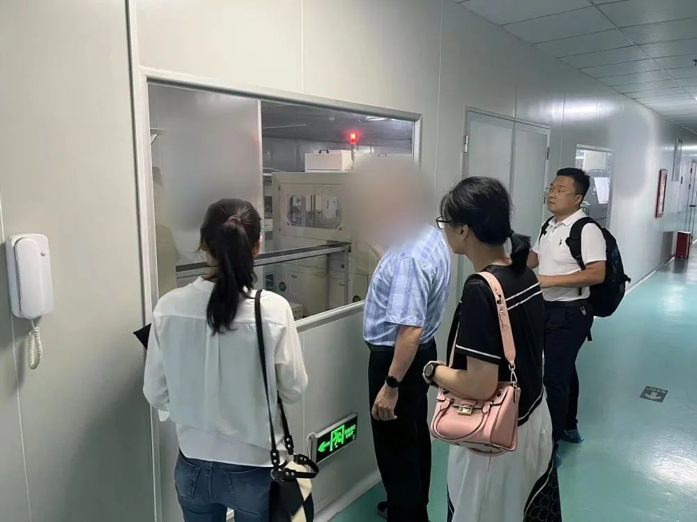 高新技術(shù)企業(yè)，項(xiàng)目投產(chǎn)見效快！陜西某地方政府實(shí)地對(duì)接液晶顯示核心配件投資選址項(xiàng)目