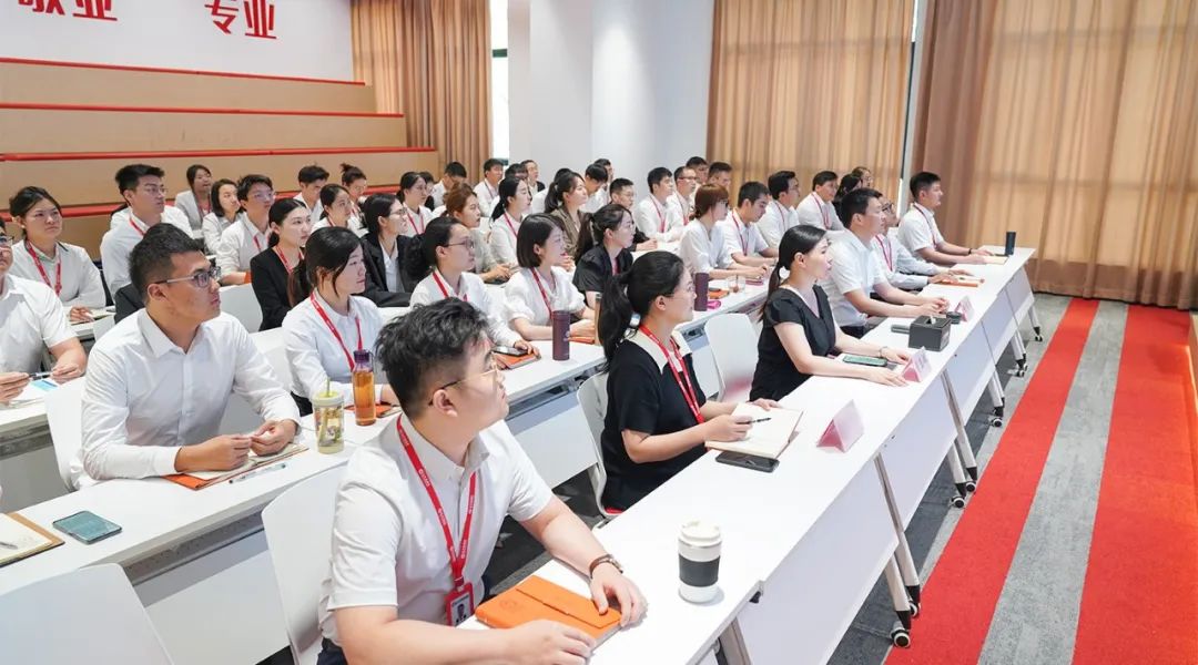 戰(zhàn)高溫，搶項目，全面掀起“夏季攻勢”！7月上旬，集團(tuán)共38個優(yōu)質(zhì)投資選址項目通過評估