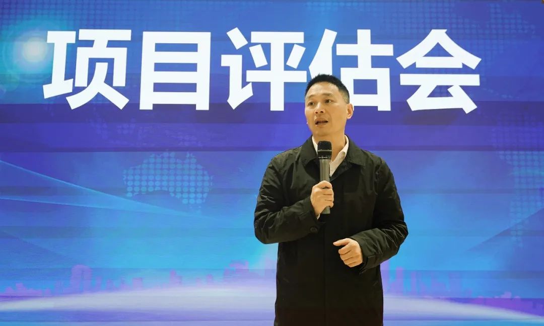 承接進(jìn)博效應(yīng)，推進(jìn)全球招商！11月上旬，集團(tuán)共40個(gè)優(yōu)質(zhì)投資選址項(xiàng)目通過(guò)評(píng)估
