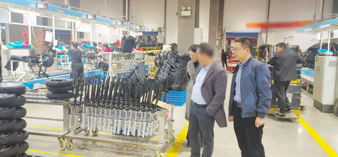 年產(chǎn)值10億！國際知名品牌新能源電動車擴(kuò)建投資選址項目方反向考察重慶某地方政府