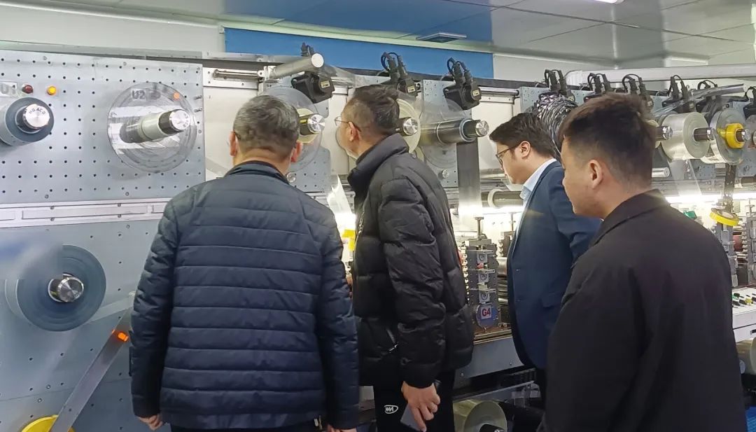 行業(yè)技術(shù)領(lǐng)先，與知名消費(fèi)類電子企業(yè)長(zhǎng)期合作！廣東某地方政府實(shí)地對(duì)接專精特新消費(fèi)電子導(dǎo)熱材料擴(kuò)建投資選址項(xiàng)目