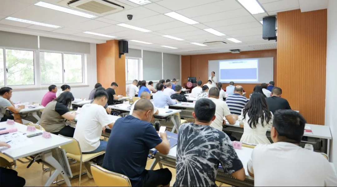 集團(tuán)董事長(zhǎng)/CEO陳谷音應(yīng)邀做客上海交通大學(xué)，為云南省魯?shù)榭h鄉(xiāng)村振興干部50人團(tuán)做專業(yè)招商實(shí)戰(zhàn)培訓(xùn)！