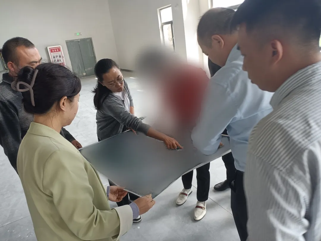 深耕行業(yè)30余年，訂單充足！老牌壓電電子器件搬遷擴(kuò)建投資選址項(xiàng)目方實(shí)地考察貴州某地方政府