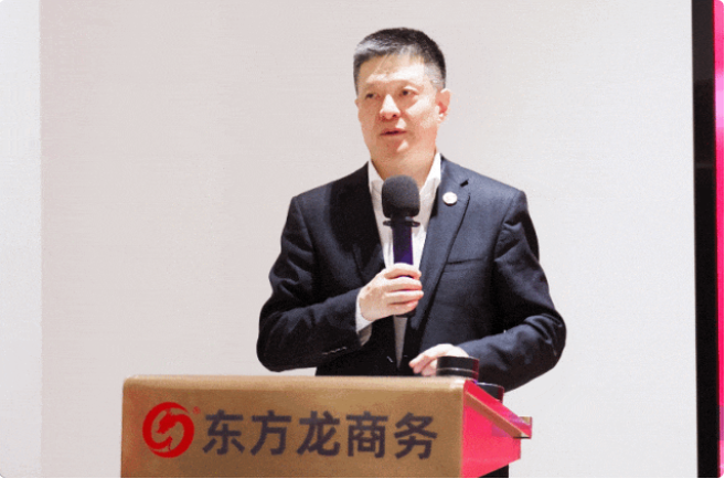 上海東方龍商務集團舉行“沖刺三季度”總結(jié)暨“大干100天”競賽動員大會