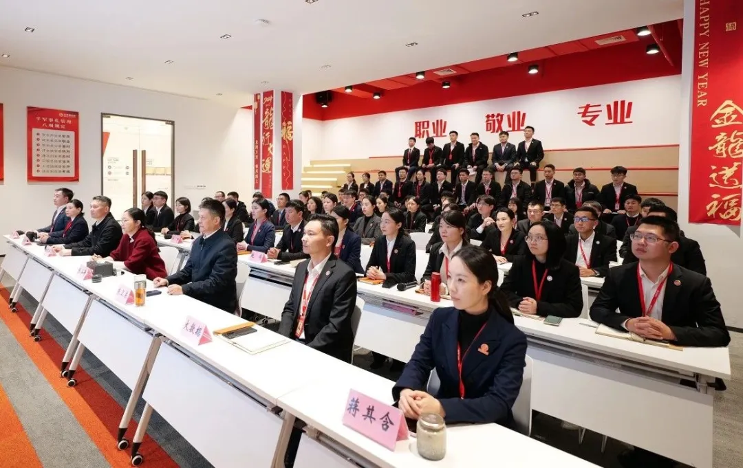 抓牢“項目落地”主線，打好全年“收官戰”！11月下旬，集團共35個優質投資選址項目通過評估