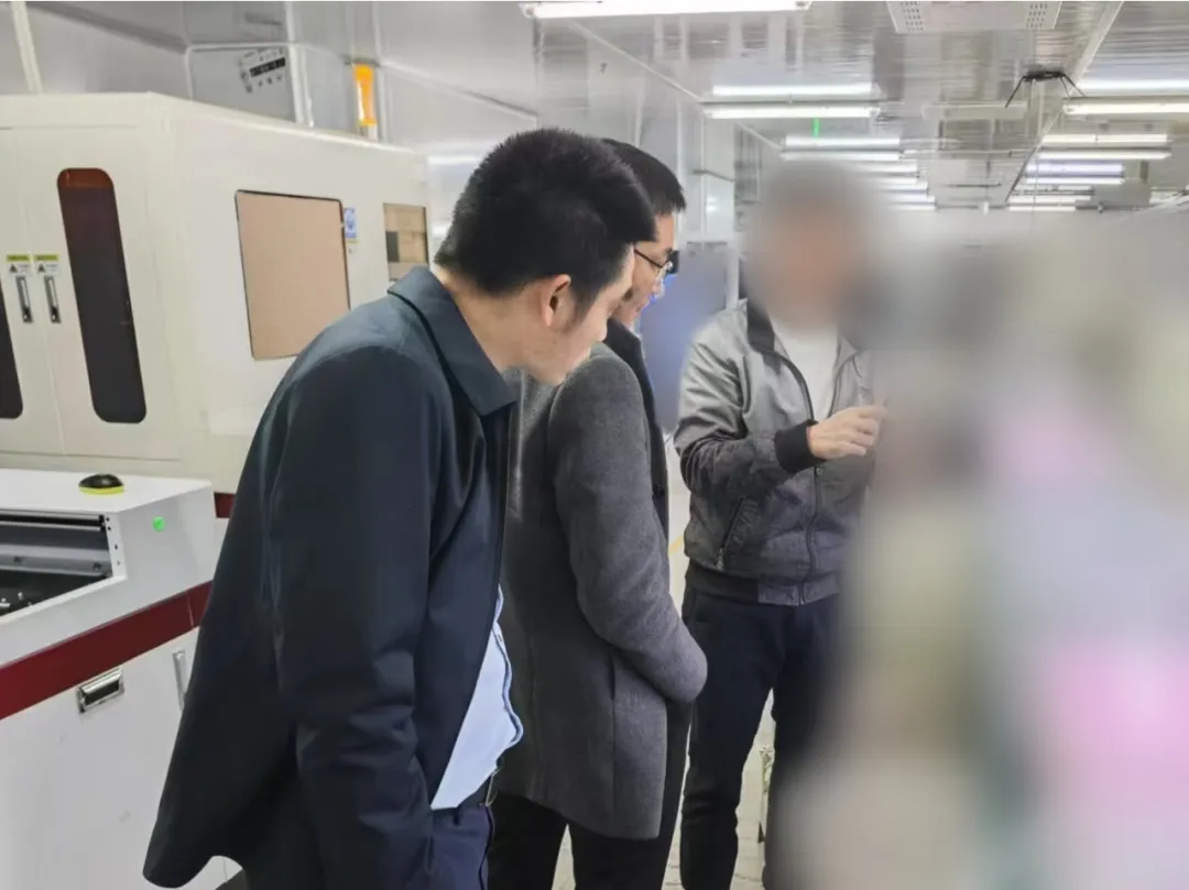 高新技術(shù)企業(yè)，客戶群體穩(wěn)定性高、知名度高！湖南某地方政府實地對接顯示玻璃面板生產(chǎn)擴建投資選址項目