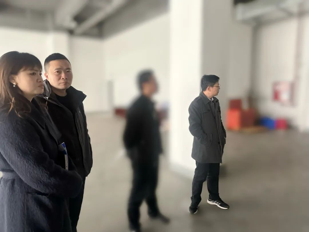 投資額15億，年產(chǎn)值20億！高端功能性新材料生產(chǎn)擴(kuò)建投資選址項(xiàng)目方反向考察四川某地方政府