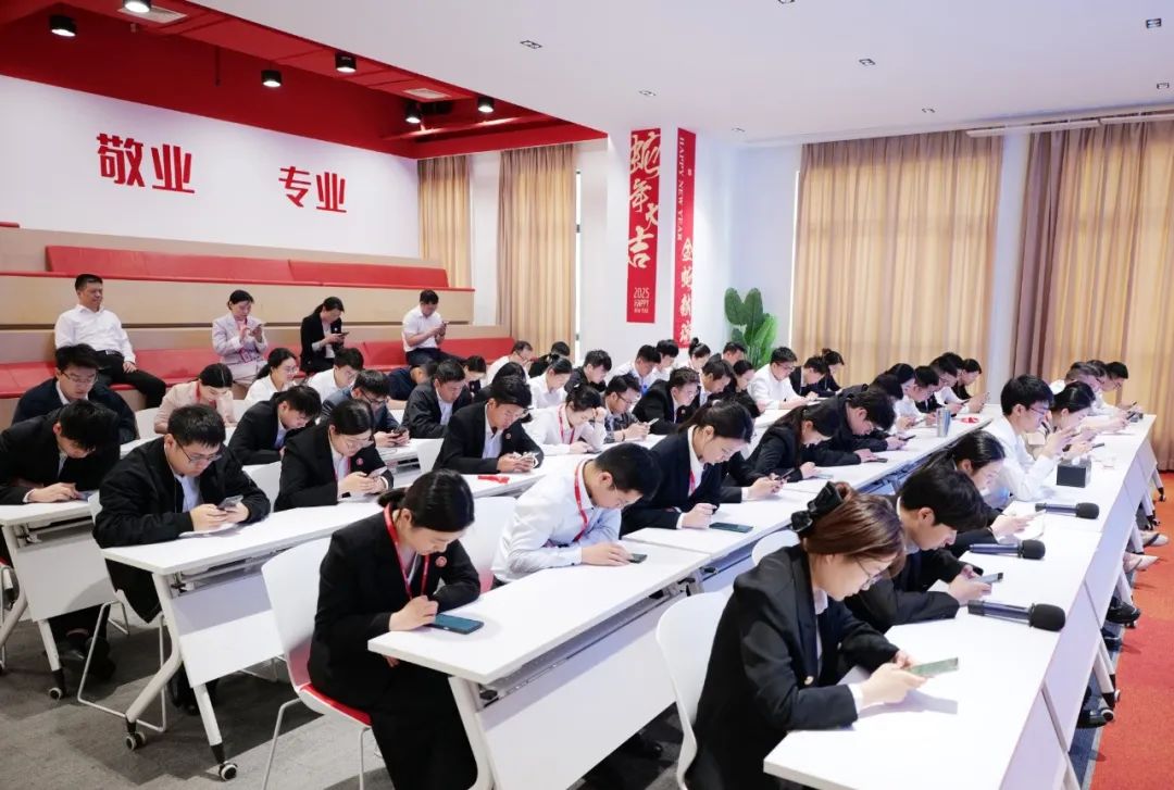 上海東方龍商務集團組織《招商知識及業務能力》測評考試，鍛造“精兵強將”招商隊伍！