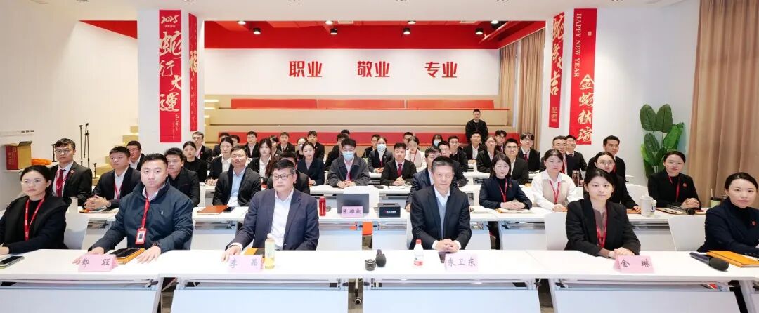 上海東方龍商務(wù)集團(tuán)借力進(jìn)博溢出效應(yīng)加速項(xiàng)目轉(zhuǎn)化落地！11月上旬，集團(tuán)共27個(gè)優(yōu)質(zhì)投資選址項(xiàng)目通過評估